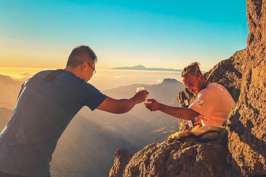 The Volcano Heart Tour: Hiking, Tasting and Sunset Experience
