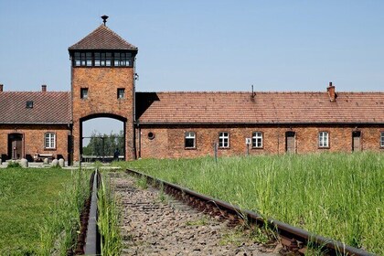 Auschwitz Birkenau Tour with Private Transport from Kraków