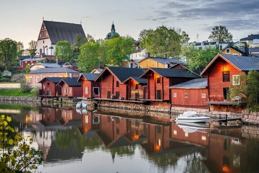 Helsinki to Porvoo Private Tour by Luxury Car