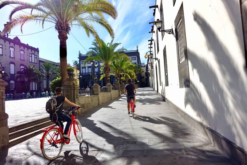 Picture 7 for Activity Las Palmas de Gran Canaria: Guided City Tour by Bike