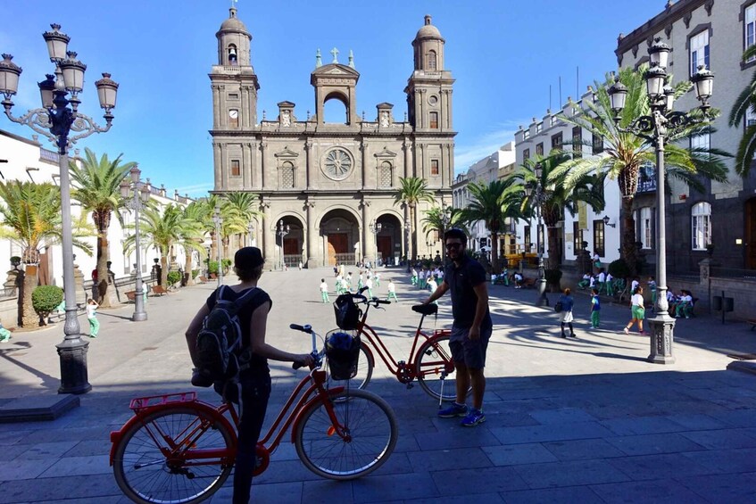Picture 5 for Activity Las Palmas de Gran Canaria: Guided City Tour by Bike