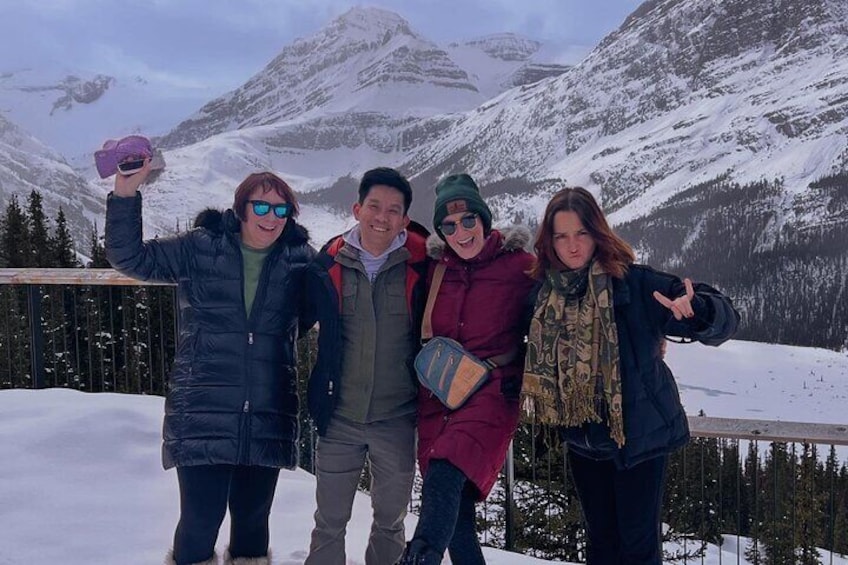 Lake Louise, Moraine Lake, Emerald Lake and Johnston Canyon Tour