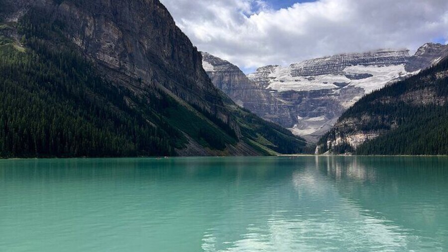 Lake Louise, Moraine Lake, Emerald Lake and Johnston Canyon Tour