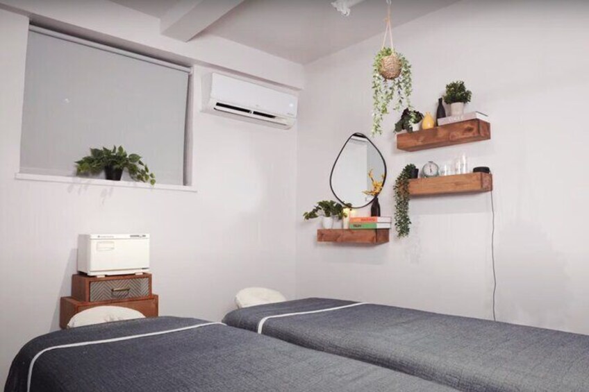 Knead NYC is your destination for a rejuvenating Couples Massage in Manhattan. Book your romantic escape today