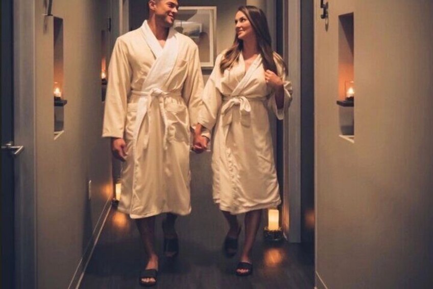 Treat your partner to a romantic Couples Massage at Knead NYC, located near Grand Central. Your wellness journey starts here