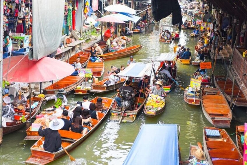 Join Tour Premium Damnoen Saduak Floating Market Michelin Food One Day Tour