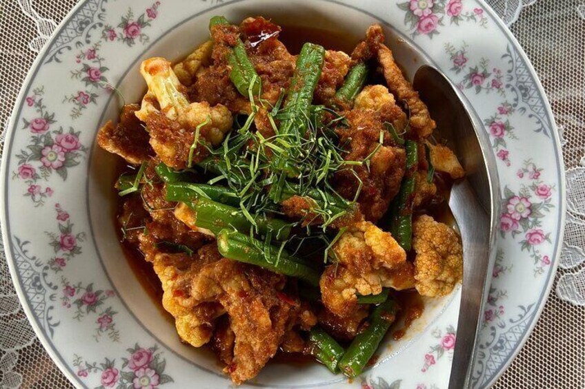 Fried pork with chili paste