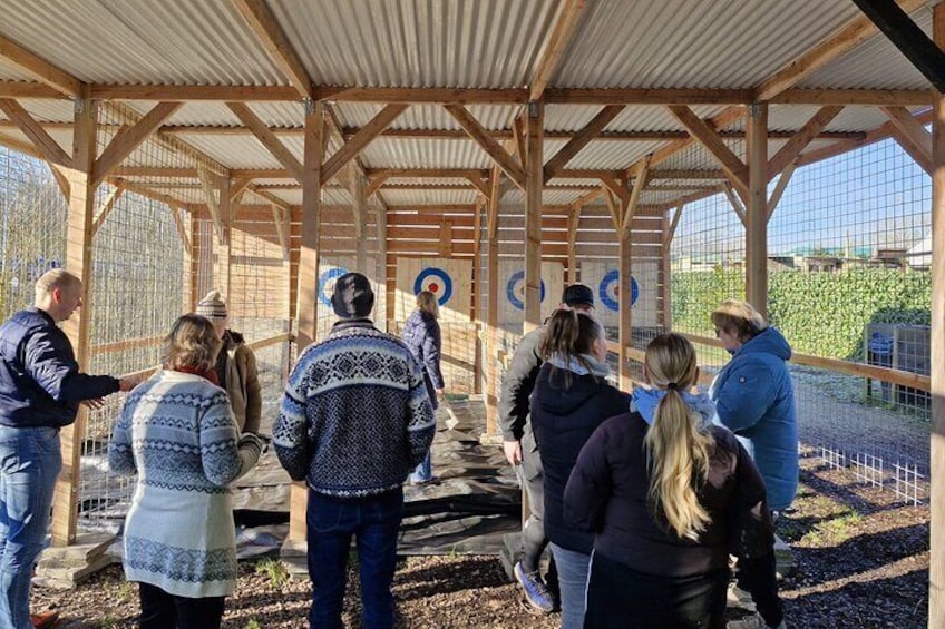 Axe Throwing in Amsterdam – The Ultimate Thrill at UP Events!