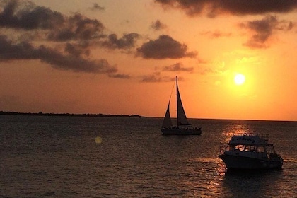 Sunset Cruise with Mojito and Tapas