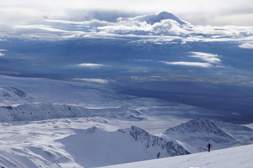 Skitour Alpamayo, Huaynapotosi, Volcano Acontago, and Parinacota