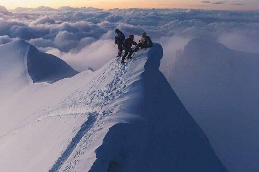 2 Days Shared Mountain Adventure in Huayna Potosi