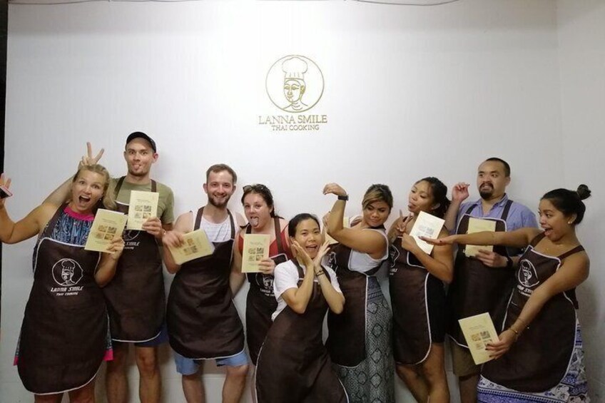 Lanna Smile Thai Cooking Class in Chiang Mai with Market tour