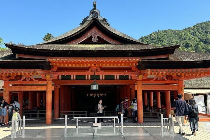 Miyajima Island Day Tour in Sacred Sites and Mount Misen