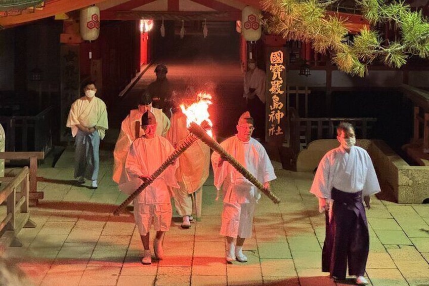 Miyajima Island Day Tour in Sacred Sites and Mount Misen