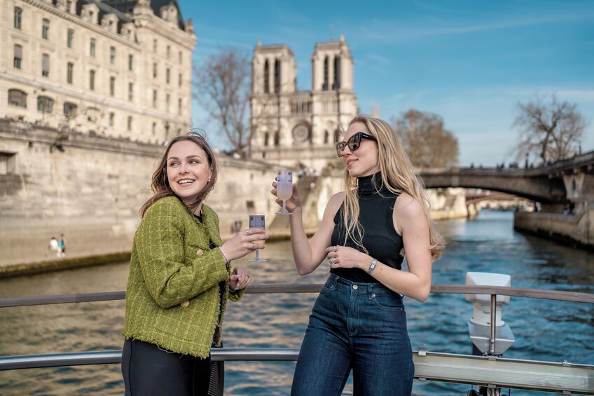 Seine River Champagne Cruise from Notre-Dame