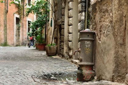 Rome: Walking Tour of Secret Places and Untold Stories