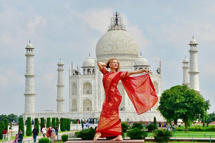 Taj Mahal and Agra Same-Day Tour by Private Car from Delhi
