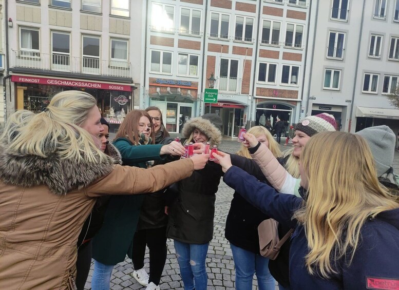 Picture 2 for Activity Düsseldorf: Girls-only-tour with shots, party, fun & games