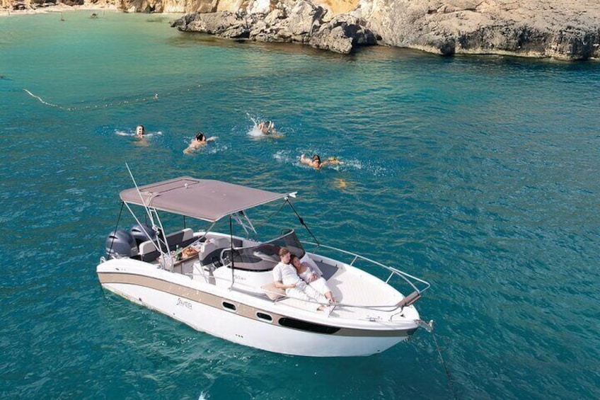 Private Boat Charters in Malta for Families and Friends