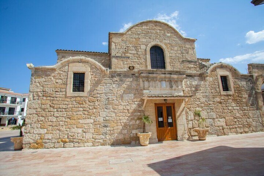 Authentic Cyprus Tour from Aya Napa, Protaras, Larnaca in Italian
