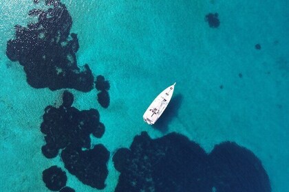 Egina Island Private Yacht, Guided Tour and Tasting Experience