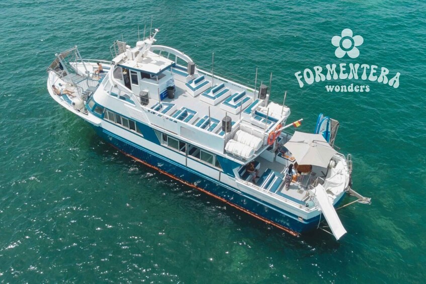 Picture 8 for Activity Ibiza: Formentera Cruise with Paella, OpenBar & Water Sports