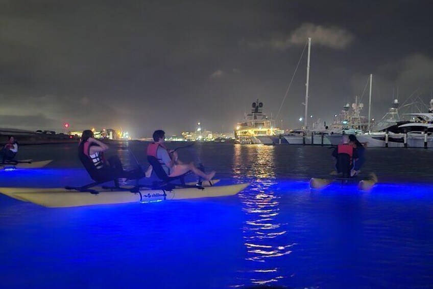 Chiliboats Night Tour in Condado Lagoon, San Juan