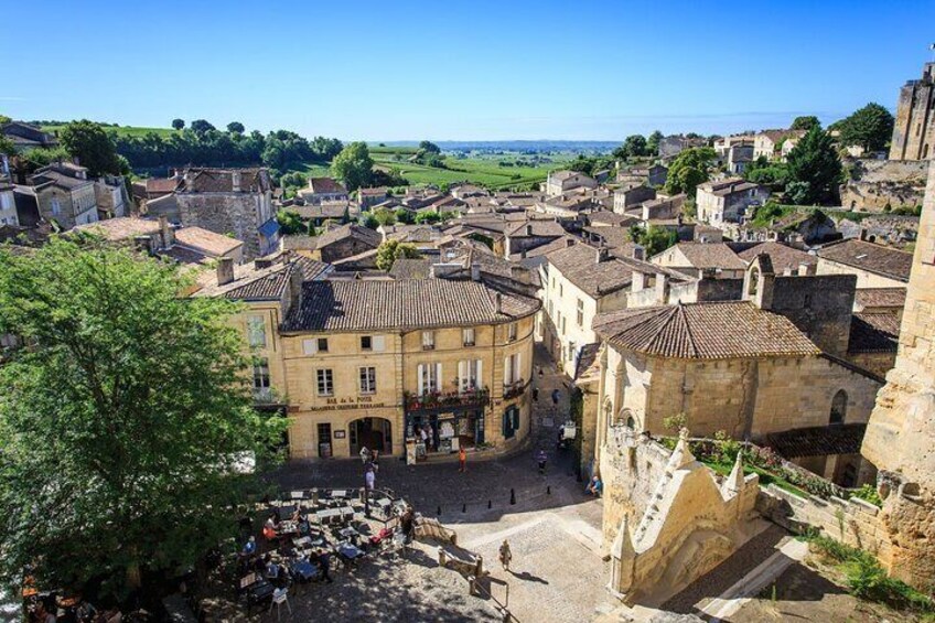 Full Day Private Tour in Saint Èmilion and Médoc 