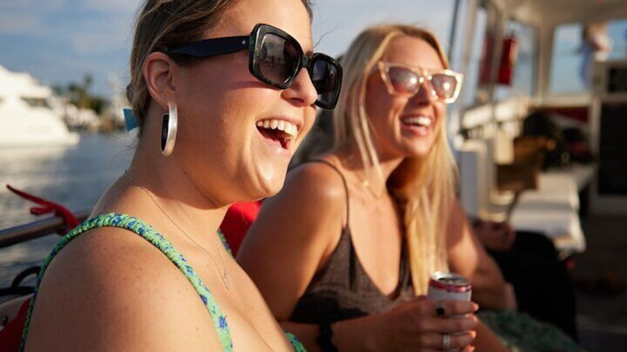Cruise the Palm Beach Intracoastal on a 90 minute Tour