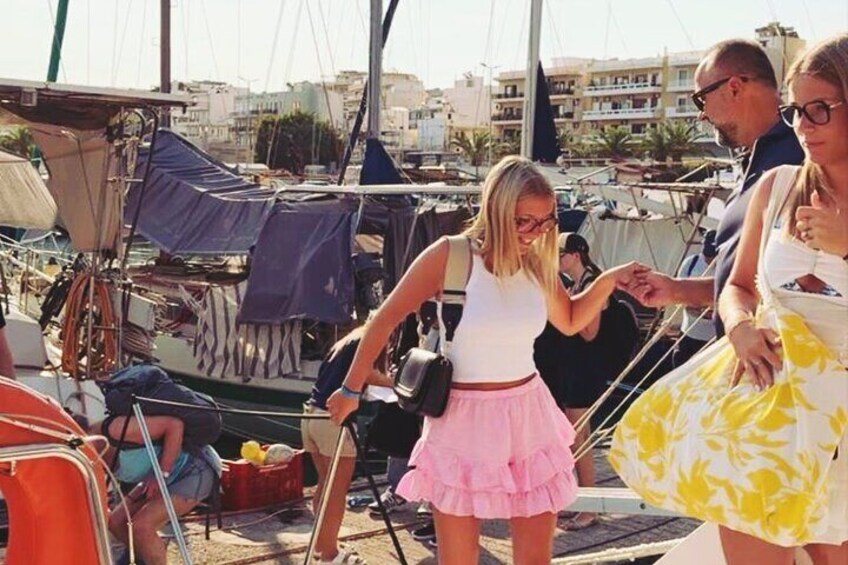 Cape Sounio Sunset Catamaran Cruise with Snacks and Wine