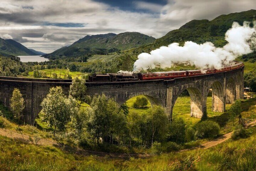 2 Days Jacobite Train and Loch Ness Tour from Edinburgh