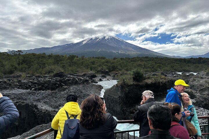 Osorno Volcano and National Park Shore Tour for Cruisers 