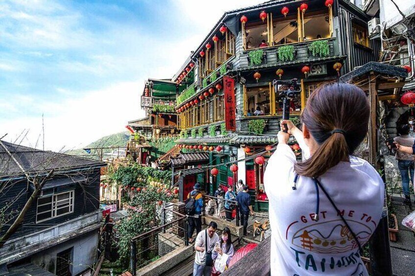Half Day Private Tour: Jiufen, Shifen Waterfall & Pingxi Sky Lantern