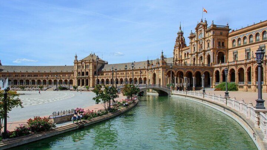 Self Guided Walking Tour of Seville Highlights