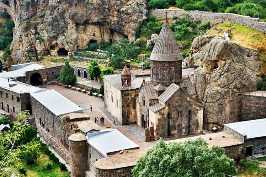 Day Trip: Khor Virap, Garni Temple, Geghard, Azat Reservoir