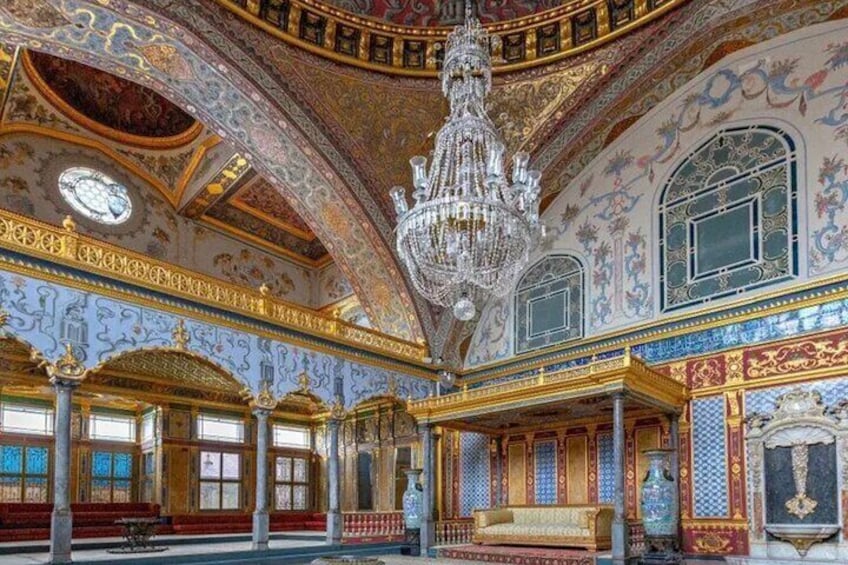 Guided Half Day Morning Topkapı Palace and Grand Bazaar Tour