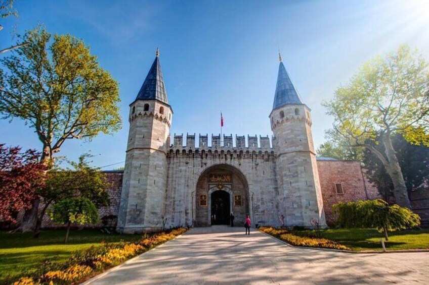 Guided Half Day Morning Topkapı Palace and Grand Bazaar Tour