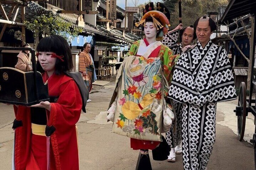 Nikko Toshogu Shrine Tour with English Guide by Luxury Vehicle