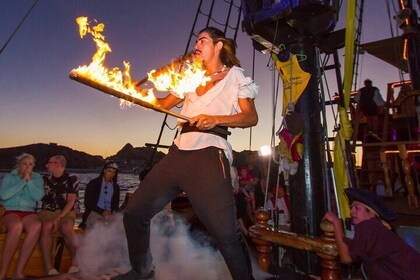 Capitan Hook, Pirates Show and Ship Dinner at Cancun