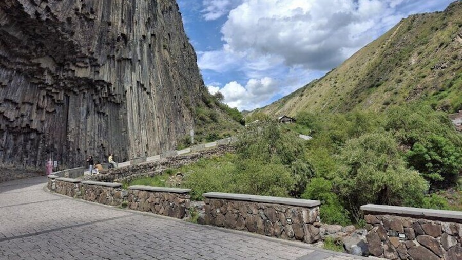 Tour in Garni Geghard Symphony of Stones and Khor Virap