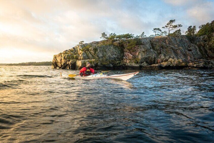 Winter Kayaking in Stockholm with Fika and Hot Drinks