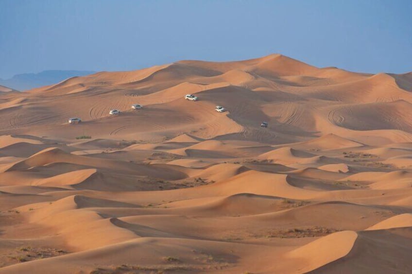 Dubai deserts dune bashing