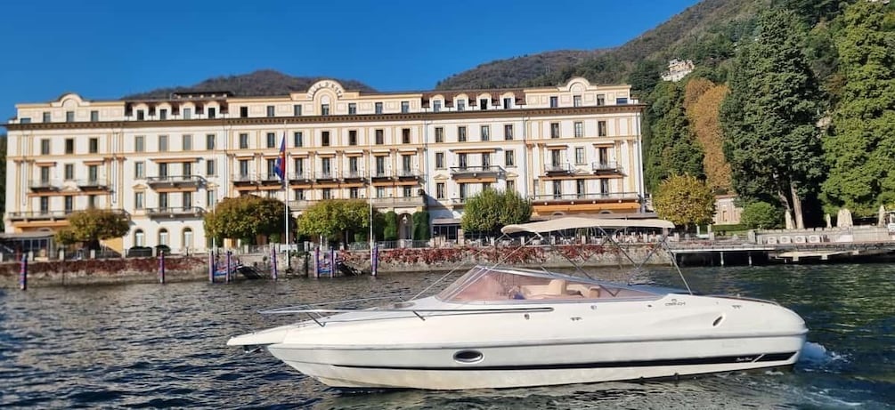 Picture 1 for Activity Lake Como: Aperitivo Cruise with Prosecco at Sunset