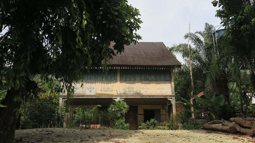 The Lost Zone Amazone & Old Town with Lunch