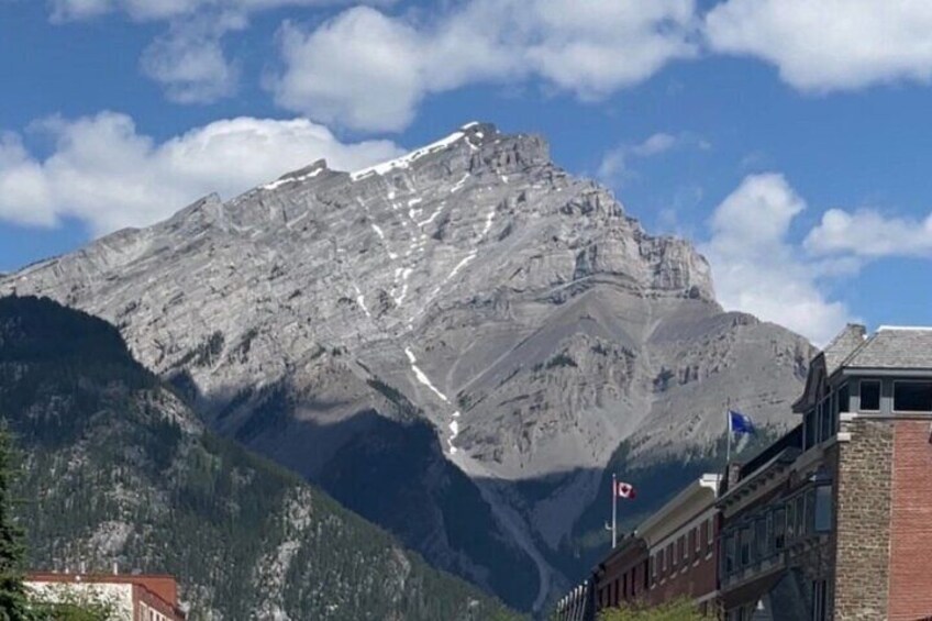 Banff Town Walking Tour Includes Refreshment and Sweet Treat