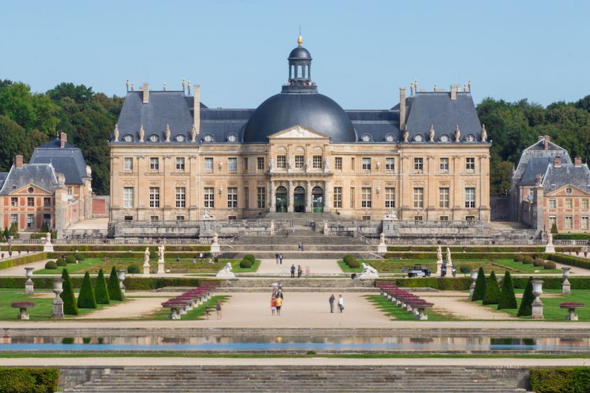 Exterior photo of  Vaux-Le-Vicomte castle