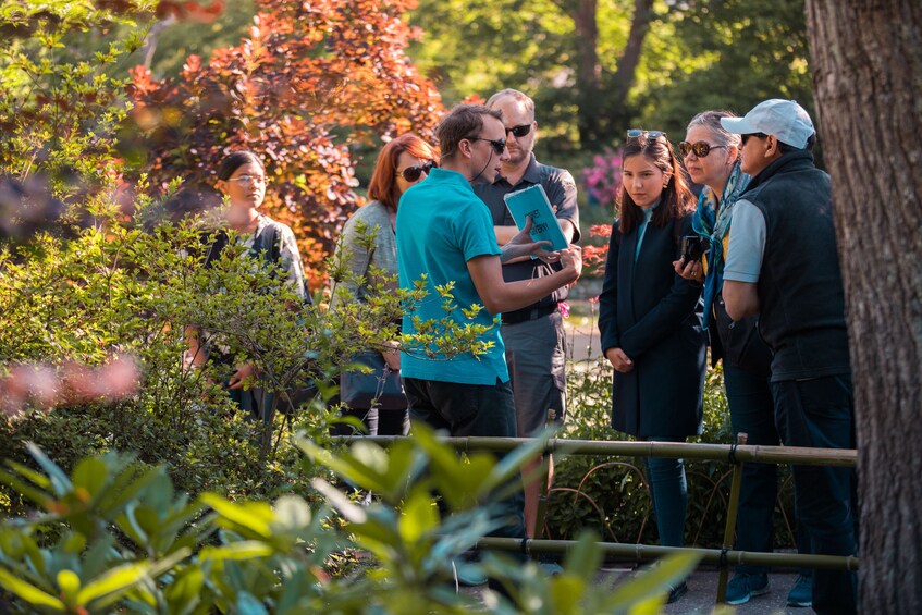 Small Group Versailles and Giverny from Paris