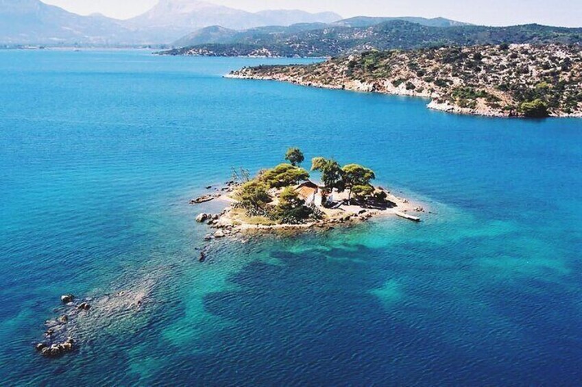 Aegina Full Day Catamaran Cruise with Lunch and Wine