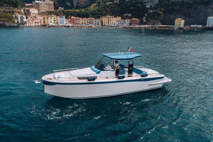 Private Capri & Amalfi Coast Full Day Tour with a Allure 35ft