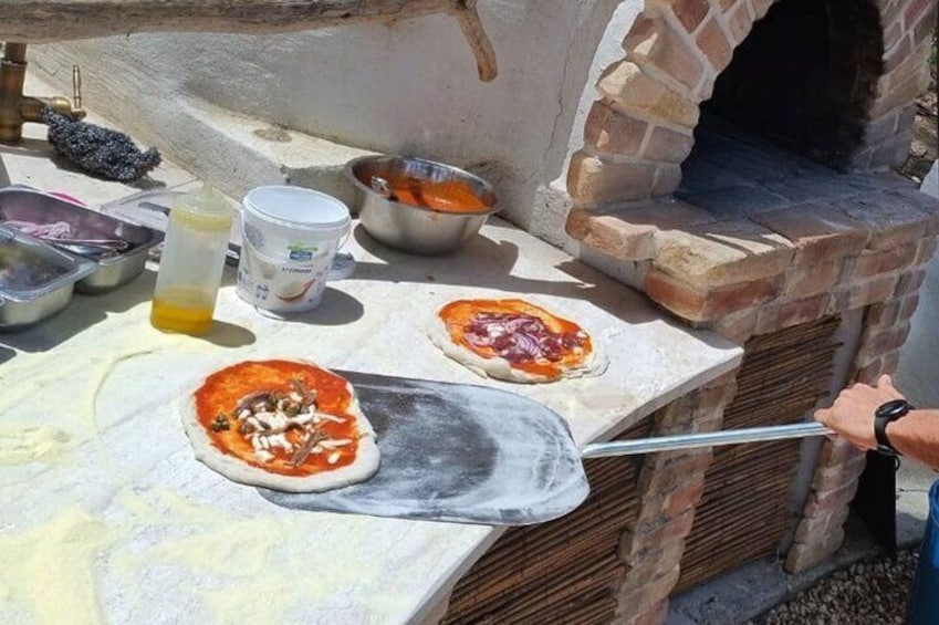 Sorso: Pizza Workshop in a Villa with Dinner